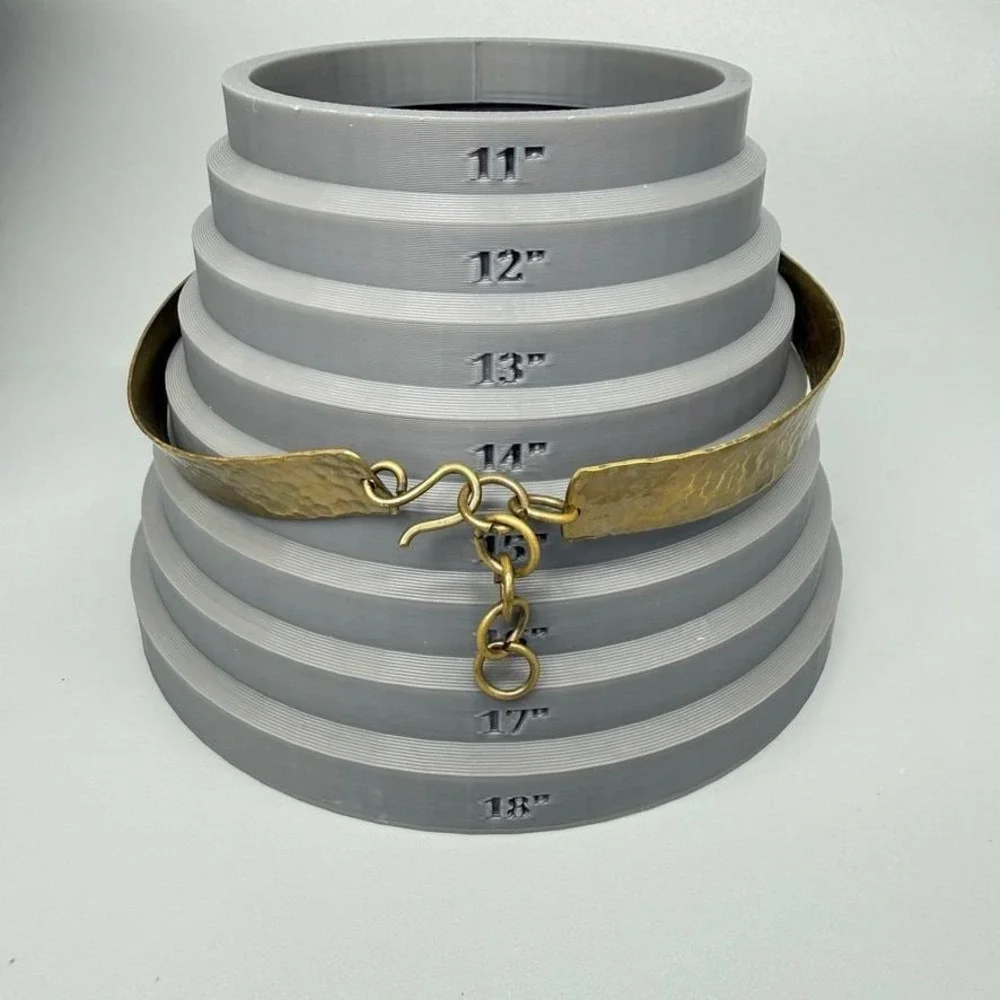 VTG Hammered Medallion Choker Necklace c.‎ 1980s Brass Copper Statement 14-16